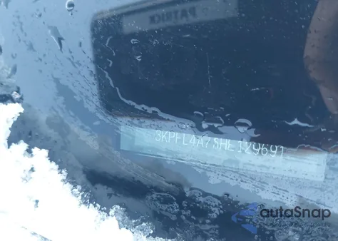 2017 Kia Forte S z USA, uszkodzony, nr VIN 3KPFL4A76HE129691